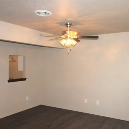 Image 4 - 1901 E Lindsey St Apt 10a, Norman, Oklahoma, 73071 - Apartment for rent