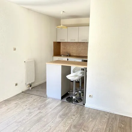 Image 2 - 48 Rue des Godrans, 21000 Dijon, France - Apartment for rent