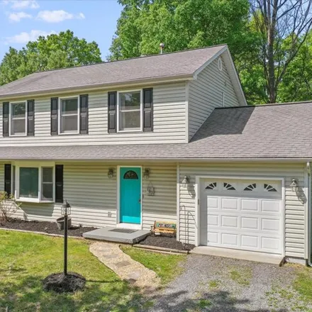 Buy this 3 bed house on 147 Overview Court in Frederick County, VA 22655