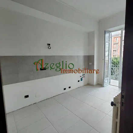 Image 3 - Via Vittorio Asinari di Bernezzo 10, 10145 Turin TO, Italy - Apartment for rent