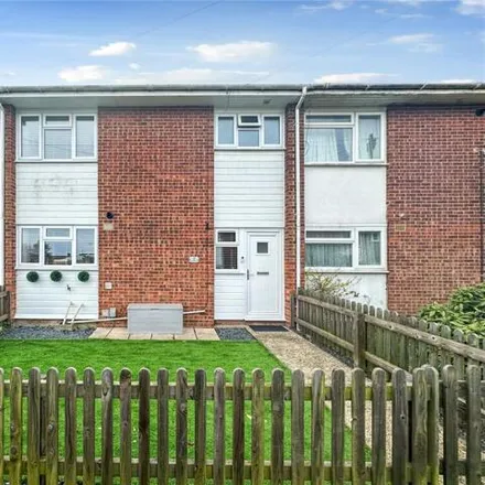 Buy this 3 bed townhouse on Readscroft Road in Rainham, ME8 9QG