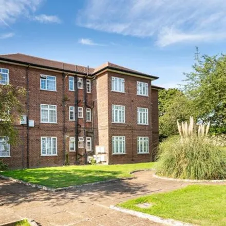 Image 2 - Kings Drive, Barnet, Great London, Ha9 - Apartment for rent