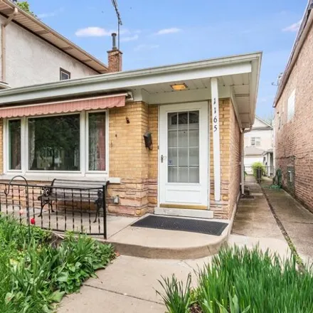 Buy this 2 bed house on South Clarence Avenue in Oak Park, IL 60304