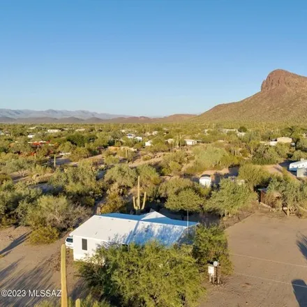 Buy this studio apartment on Golden Gate Trail in Pima County, AZ 85743