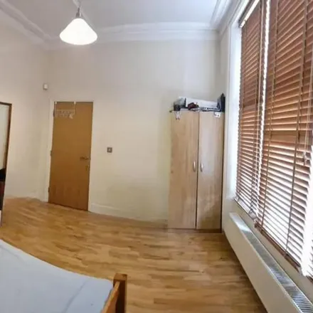 Rent this 1 bed apartment on Woodville Road in London, W5 2PB