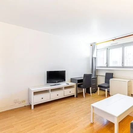Rent this studio apartment on Paris 15 in Rue Dombasle, 75015 Paris