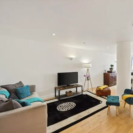 Image 1 - 3 Arnhem Place, Millwall, London, E14 3RP, United Kingdom - Apartment for sale