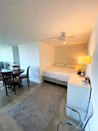 Image 8 - Mirador Apartments South Tower, 1000 West Avenue, Miami Beach, FL 33139, USA - Condo for rent