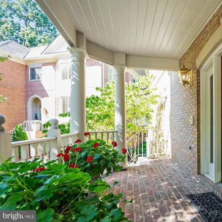 Image 8 - 109 Gresham Place, Falls Church, VA 22040, USA - Townhouse for sale