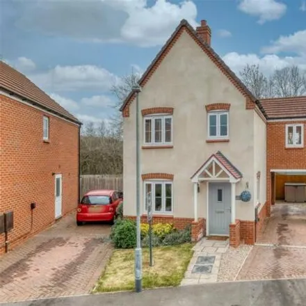 Buy this 3 bed house on Baxterley Close in Redditch, B97 6QG