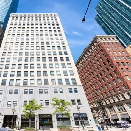 Rent this 1 bed condo on Michigan Avenue Lofts in 910 South Michigan Avenue, Chicago
