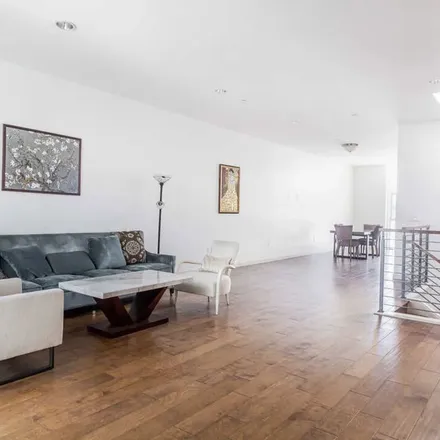 Rent this 3 bed apartment on 330 Washington Boulevard in Los Angeles, CA 90292