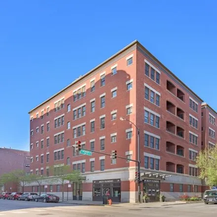 Buy this 3 bed condo on 1148 West Monroe Street in Chicago, IL 60607