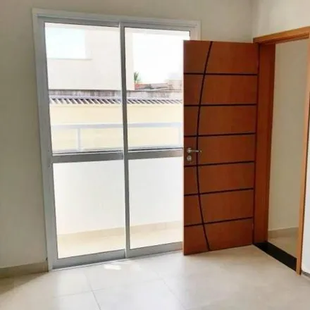 Buy this 2 bed apartment on Rua Patrulheiro Osmar Tavares in Segismundo Pereira, Uberlândia - MG