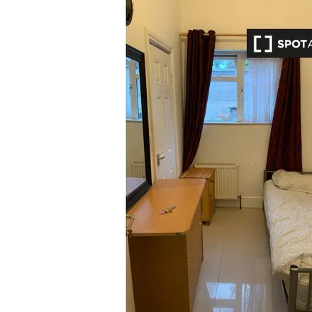 Rent this 7 bed room on Dublin City University Mater Dei Campus in Clonliffe Road, Dublin