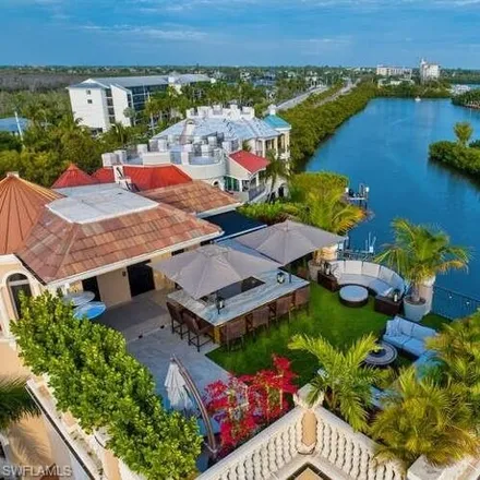 Image 2 - Barefoot Bay Court, Barefoot Beach, Collier County, FL, USA - House for sale