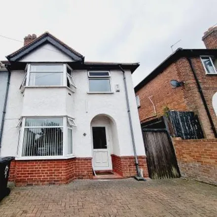 Rent this 4 bed duplex on Charlotte Street in Royal Leamington Spa, CV31 3EB