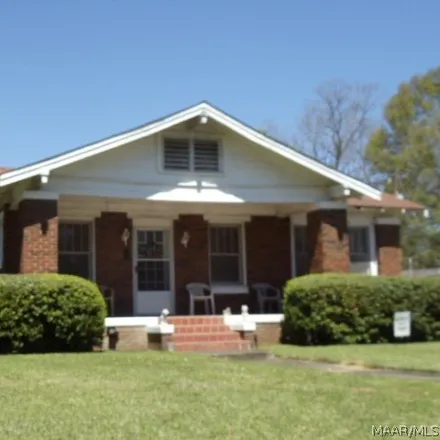 Buy this 3 bed house on 615 Park Avenue in Selma, AL 36701