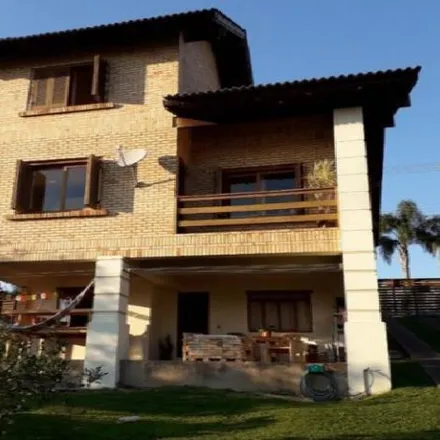 Buy this 2 bed house on Alles Pizzaria in Avenida Presidente Lucena 1551, Harmonia