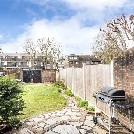 Image 2 - 103-111 White Horse Lane, London, E1 4LR, United Kingdom - Townhouse for rent