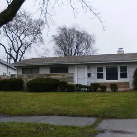 Rent this 3 bed house on 1497 Stanley Boulevard in Calumet City, IL 60409