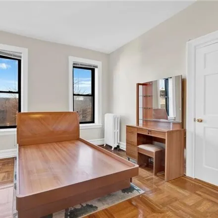 Image 6 - 325 Marine Avenue, New York, NY 11209, USA - Apartment for sale