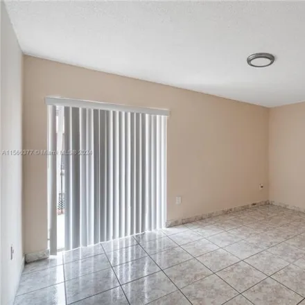 Image 8 - 1950 West 56th Street, Hialeah, FL 33012, USA - Condo for sale