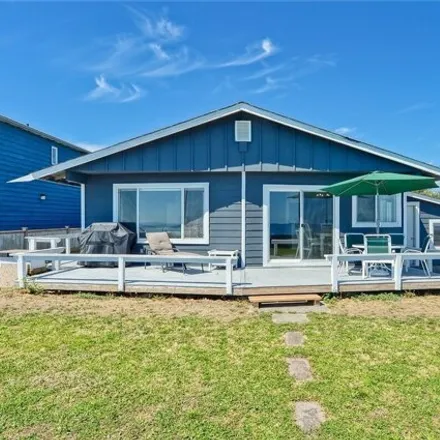 Image 1 - 1481 Edwards Drive, Point Roberts, WA 98281, USA - House for sale