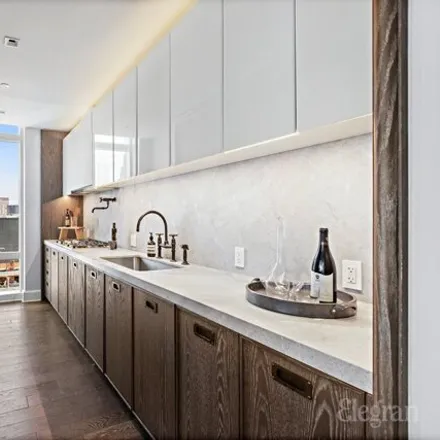 Image 4 - 45 East 22nd Street, New York, NY 10010, USA - Condo for sale