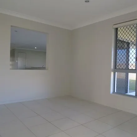 Image 2 - Nives Street, Mirani QLD 4741, Australia - Apartment for rent