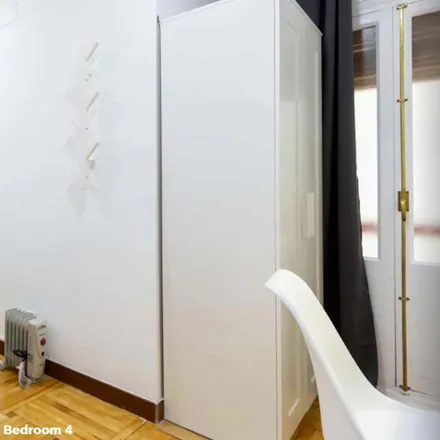 Rent this 1 bed room on Calle del Doctor Castelo in 43, 28009 Madrid