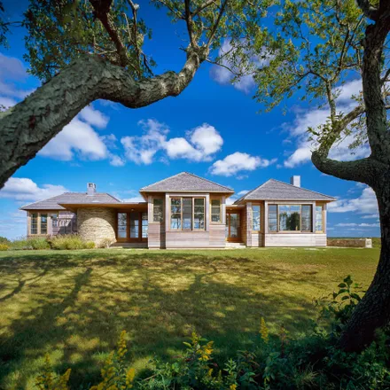 Buy this 6 bed house on 12 Squibnocket Road in Nashaquitsa, Chilmark