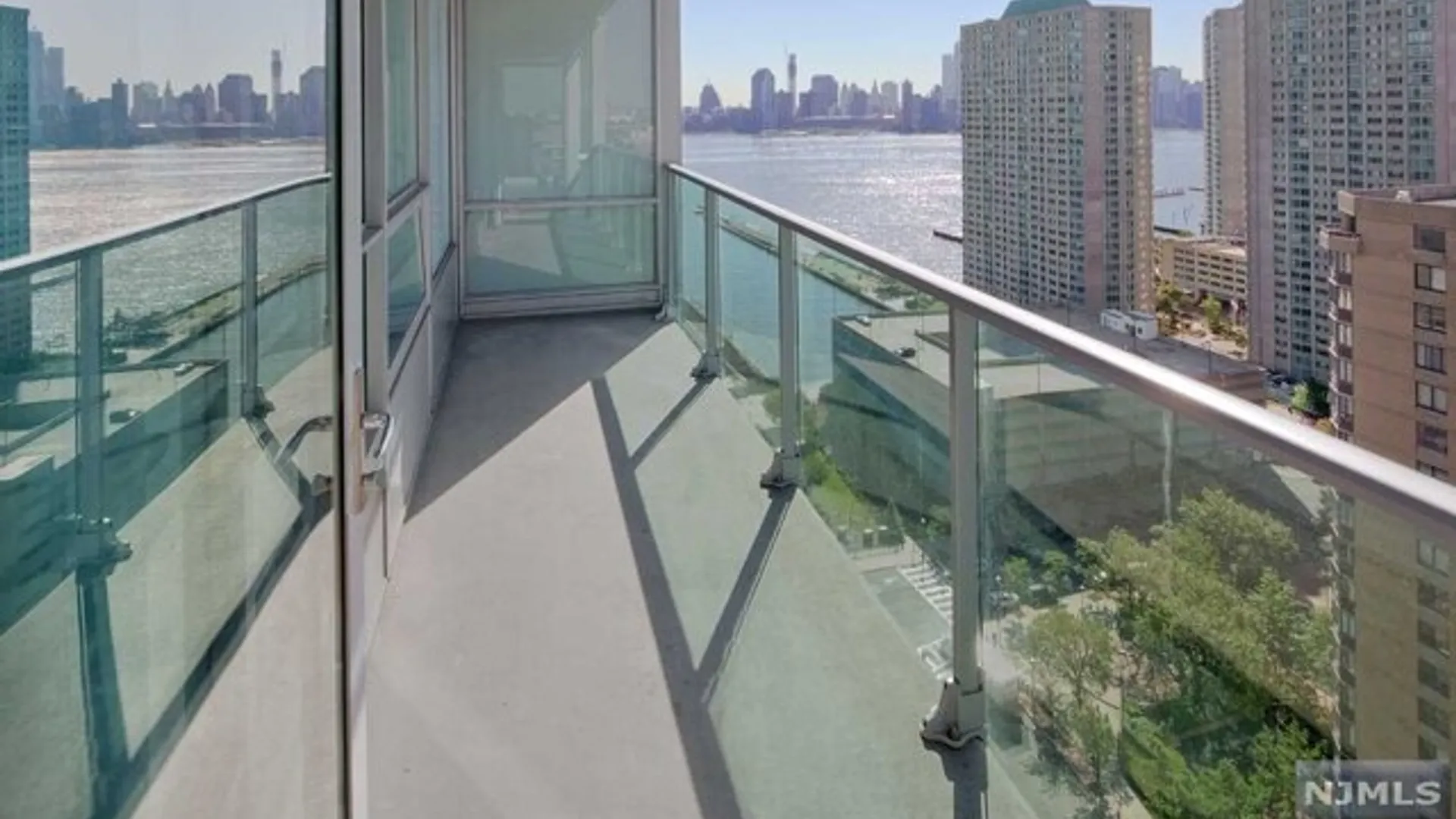 The Shore, North Boulevard, Jersey City, NJ 07310, USA | 2 bed condo for rent