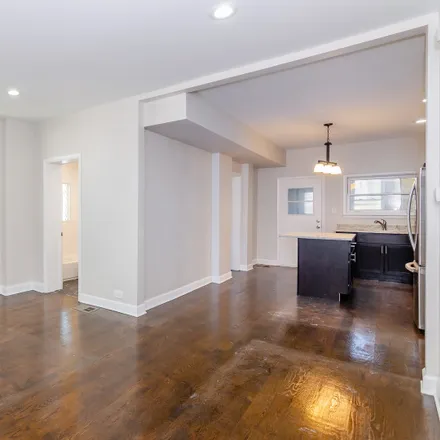 Image 3 - 11401 South Saint Lawrence Avenue, Chicago, IL 60628, USA - House for rent