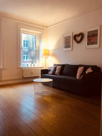 Rent this 4 bed apartment on Poelchaukamp 16 in 22301 Hamburg, Germany