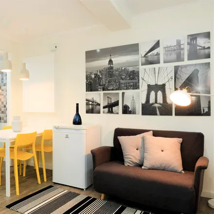Rent this 2 bed apartment on Beco Torto in 2750-319 Cascais, Portugal