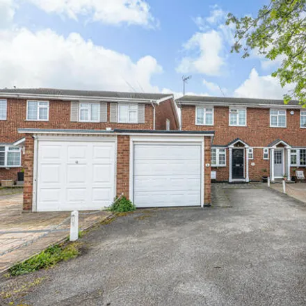 Buy this 3 bed townhouse on Ash Road in Hadleigh, SS7 2AZ