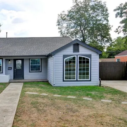 Buy this 3 bed house on 6333 Calmont Avenue in Fort Worth, TX 76116