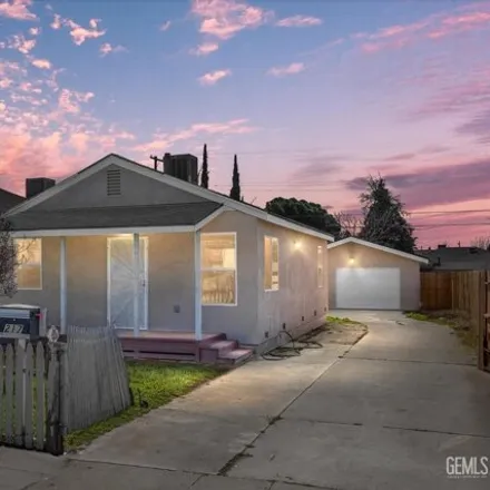 Buy this 2 bed house on 257 Lincoln Avenue in Seguro, Kern County