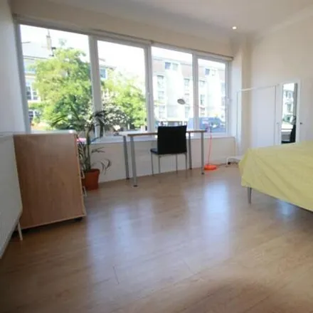 Rent this 5 bed apartment on 215 Camden Road in London, NW1 9BA