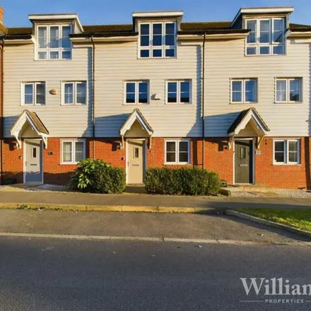 Buy this 4 bed townhouse on unnamed road in Fairford Leys, HP18 0WH