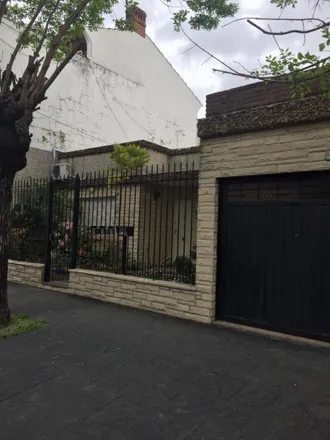 Buy this studio house on 81 - Bolívar 6001 in Villa General Antonio José de Sucre, 1653 Villa Ballester