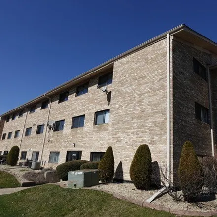 Rent this 2 bed condo on 7417 Tiffany Drive in Orland Park, Orland Township