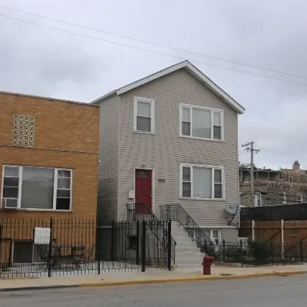 Rent this 3 bed house on 2220 West Grand Avenue in Chicago, IL 60612