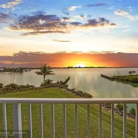 Image 1 - 34 Harbour Isle Drive, Fort Pierce, FL 34949, USA - Condo for sale