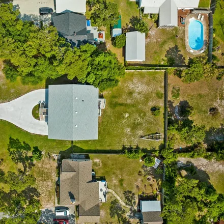 Image 2 - 610 Bayview Drive, Harkers Island, Carteret County, NC 28531, USA - House for sale