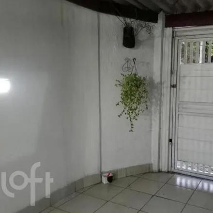 Buy this 2 bed house on Alameda dos Uapés in Mirandópolis, São Paulo - SP