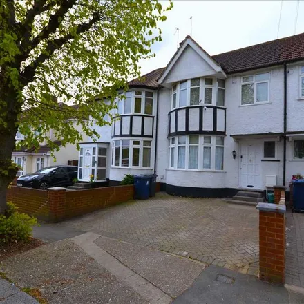 Rent this 3 bed townhouse on Sudbury Heights Avenue in London, UB6 0NF