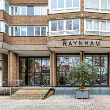 Buy this 3 bed apartment on Raynham in Norfolk Crescent, London