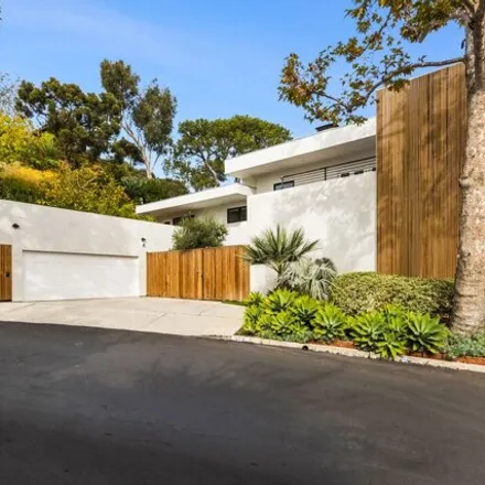 Image 1 - 369 Amalfi Drive, Los Angeles, CA 90402, USA - House for rent